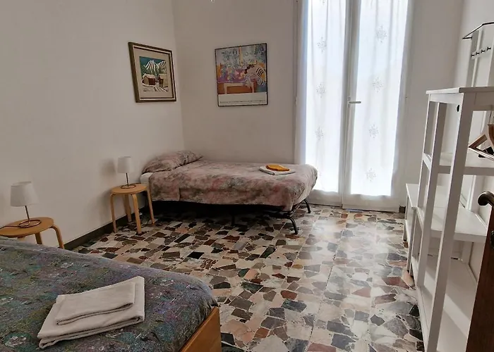 Delle Rose Gæstehus 3*